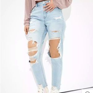 Worn Twice AE Ripped Mom Jean